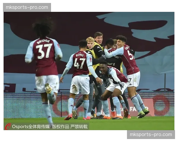 维拉公园球场出现门线技术故障，经第四官员确认后判定进球有效